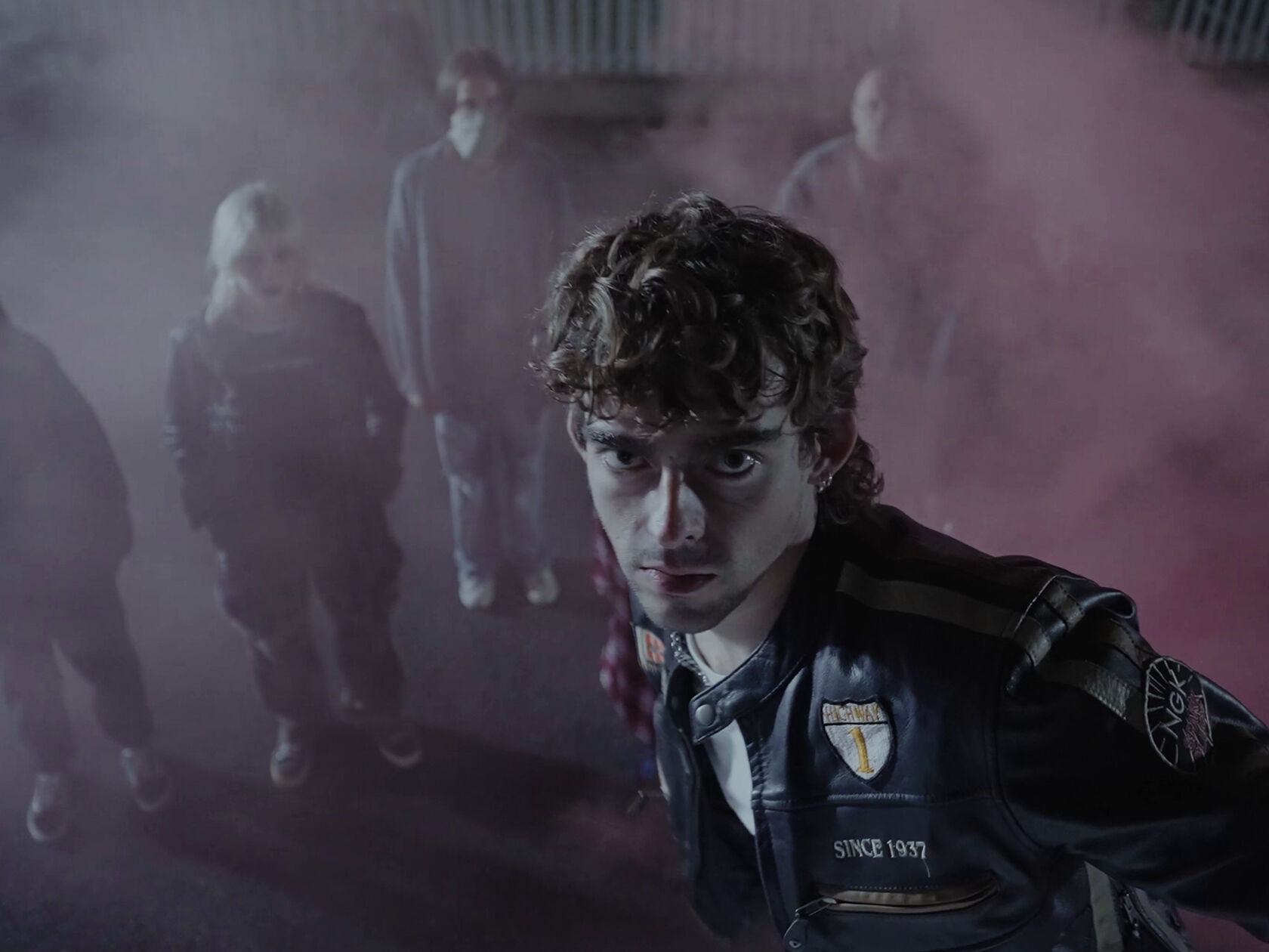 Take a voyeuristic look at a suburban neighborhood in Glass’ music video Online Fantasy, filmed and directed by Léo Gack